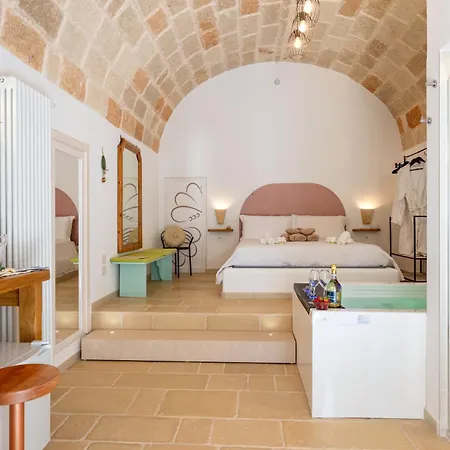 Le Perle Di Ba - With Jacuzzi In Polignano 滨海波利尼亚诺