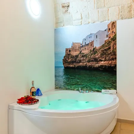 Bed & Breakfast Le Perle Di Bà - With Jacuzzi In Polignano 4*