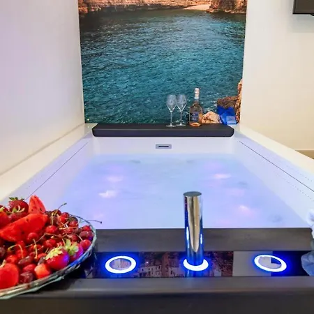住宿加早餐酒店 Le Perle Di Ba - With Jacuzzi In Polignano 滨海波利尼亚诺