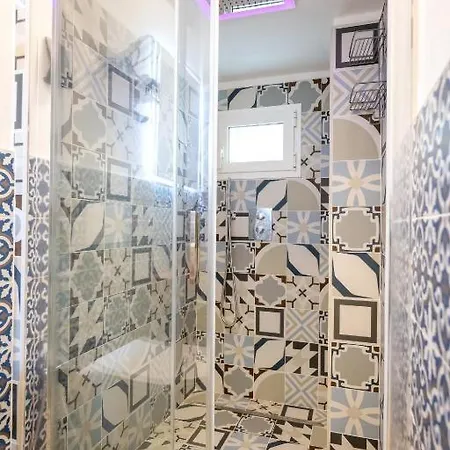 Le Perle Di Ba - With Jacuzzi In Polignano 住宿加早餐酒店 3*