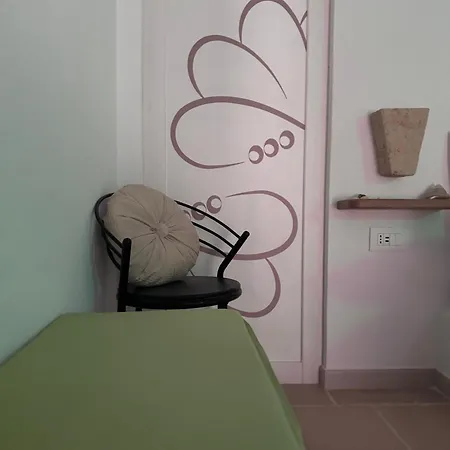 Le Perle Di Ba - With Jacuzzi In Polignano 住宿加早餐酒店 3*