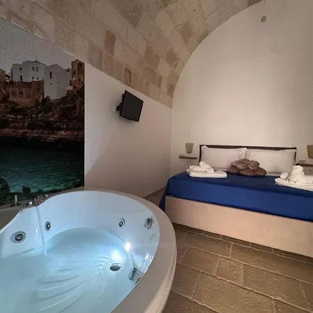 Le Perle Di Ba - With Jacuzzi In Polignano 住宿加早餐酒店 滨海波利尼亚诺