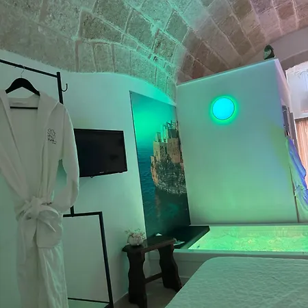 住宿加早餐酒店 Le Perle Di Ba - With Jacuzzi In Polignano 滨海波利尼亚诺