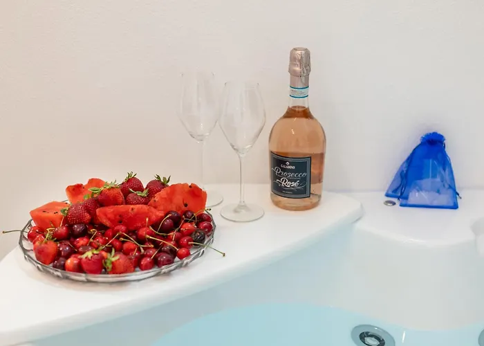 Le Perle Di Ba - With Jacuzzi In Polignano 3* ポリニャーノ・ア・マーレ