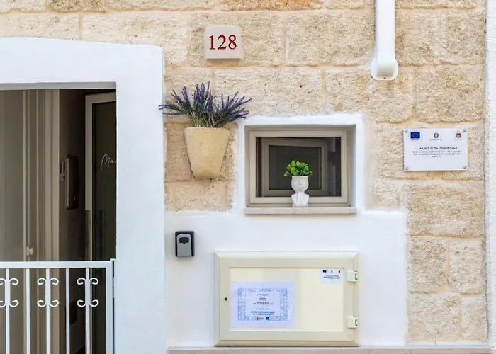 Le Perle Di Ba - With Jacuzzi In Polignano ベッド・アンド・ブレックファスト 3*